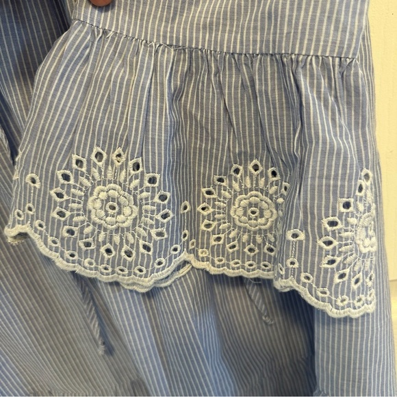 Lord & Taylor Embroidered Peasant Top Size Large - Picture 6 of 7